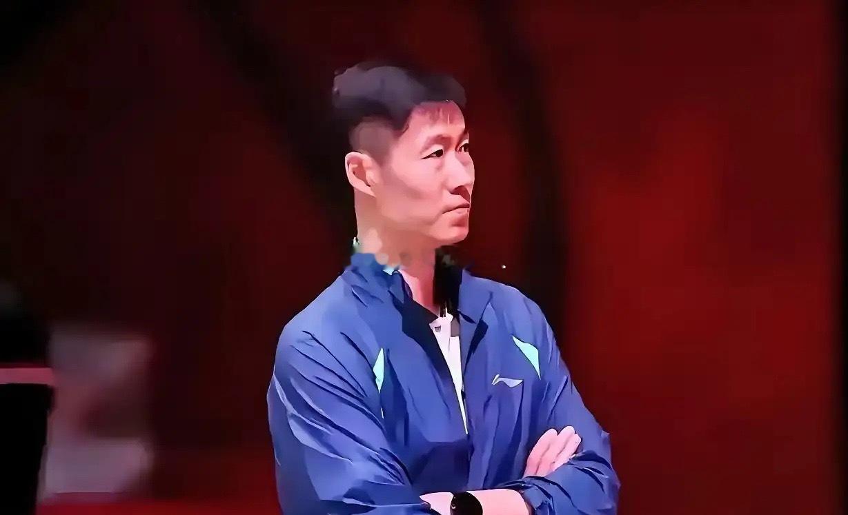 王励勤不得不相信，这就是事实！随着袁励岑1比3不敌拉森福斯，国乒男队所...