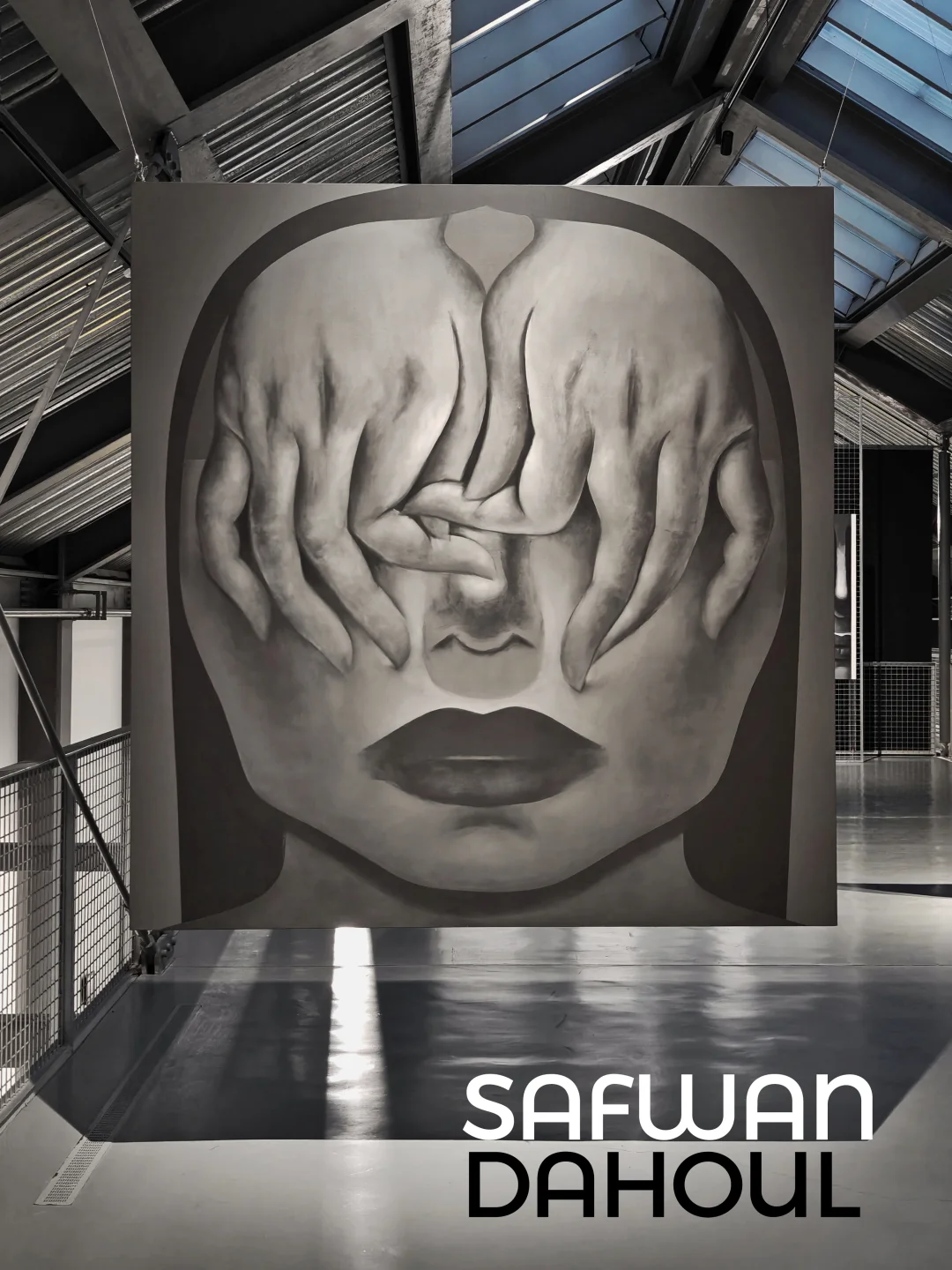 在优美忧郁的女性面容中窥见阿拉伯当代艺术