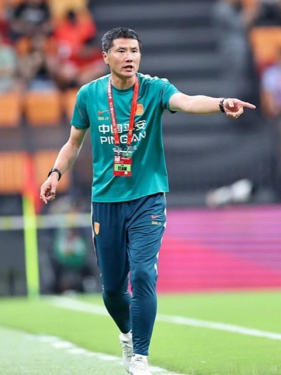 不能拿亚运队成绩来混淆成年国家队，两个队伍的考核标准完全不一样。#丁旭质疑部分国足球员接停转都不会##邵佳一还能坐得住吗##国足vs塔吉克斯坦# ​