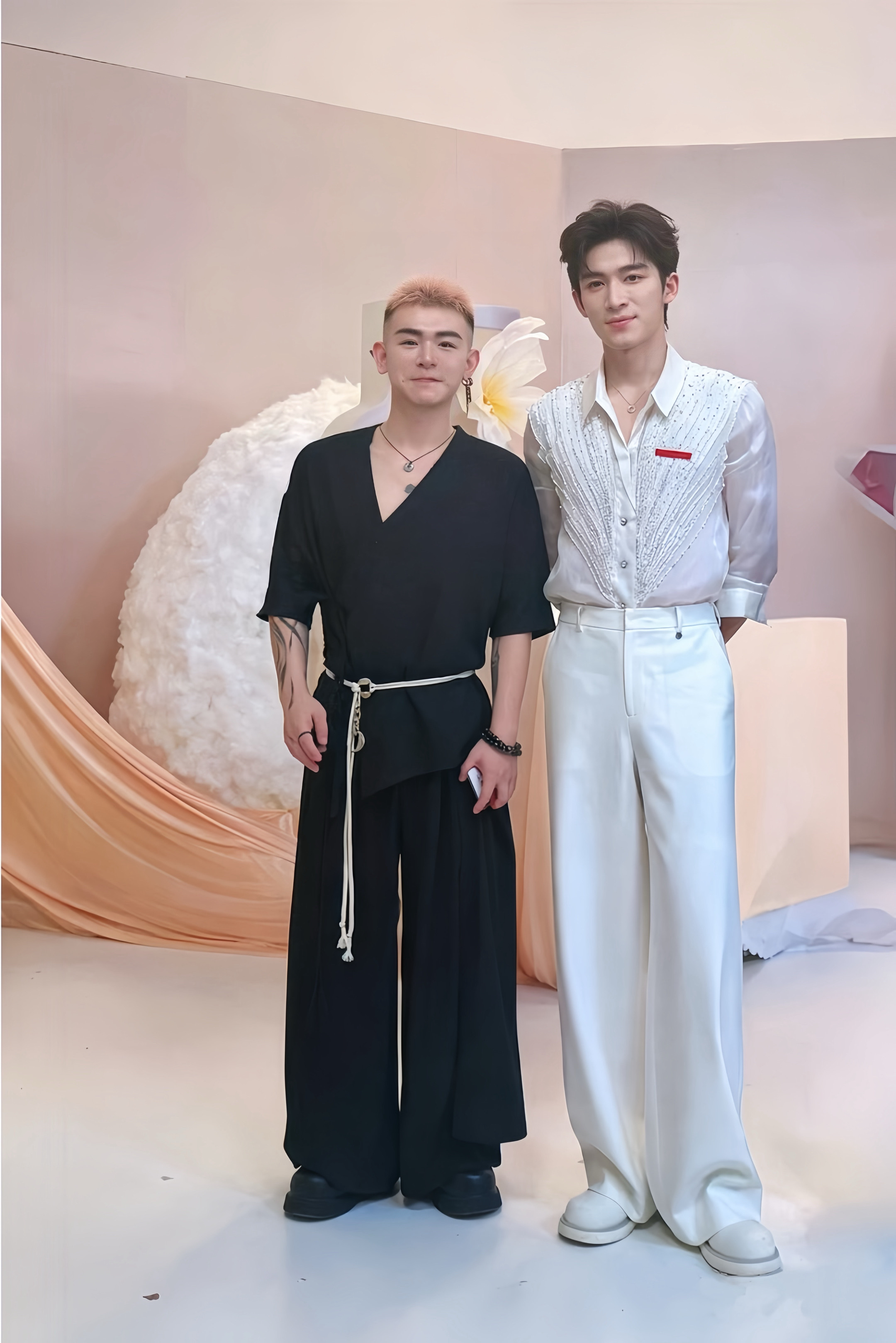 @王星越 本人也太帅了，少年感绝了，真的好爱
王星越