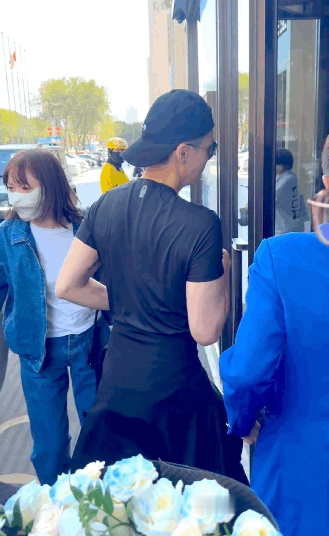 #陈伟霆[超话]#  腰精啊～～[憧憬][憧憬][憧憬]


cr:wb 单狐菟丝 ​