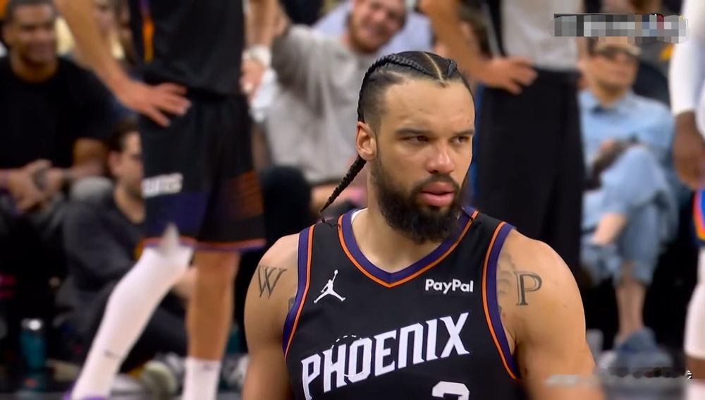 我简直不敢信，太阳队0-4被横扫出局，最后全队唯一站着的人，竟然是狄龙...