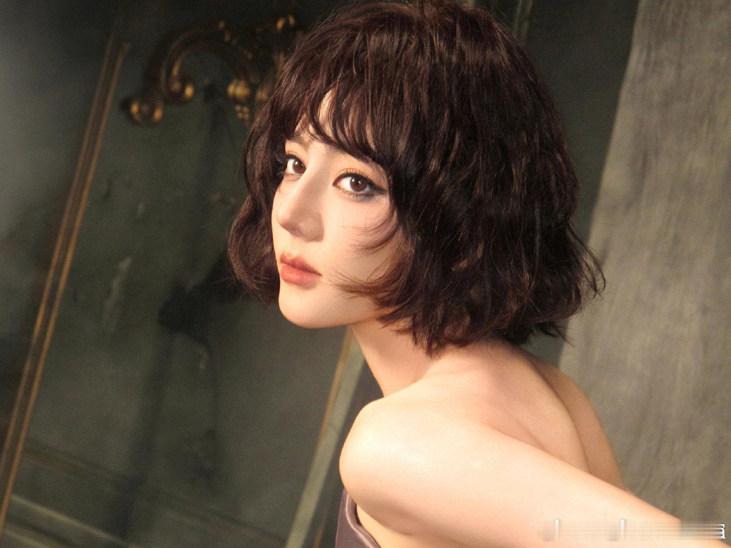 #迪丽热巴[超话]##王亚飞给迪丽热巴杂志化的妆##何开拓一拍的迪丽热巴##迪丽热巴见面会开奖#
姐姐太美了[爱你] ​