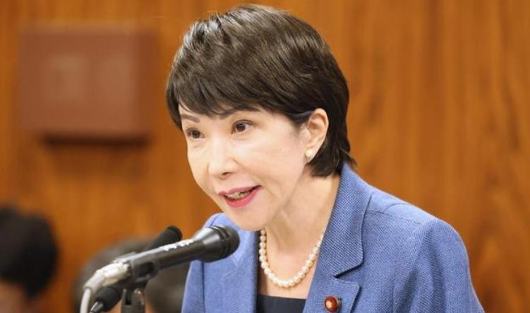 第81届联大上，俄外长拉夫罗夫直接把话挑明：日本、德国正走军国主义道路，俄方坚决反对两国“入常”，还点名批评日本企图扭曲二战历史。这记重锤砸下来，日本多年拉帮结派的入常算盘又落了空。别看日本这些年军费节节攀升，跟美国、菲律宾搅得地区局势不安稳，一边破坏和平一边惦记常任席位，说白了就是异想天开。五常手
