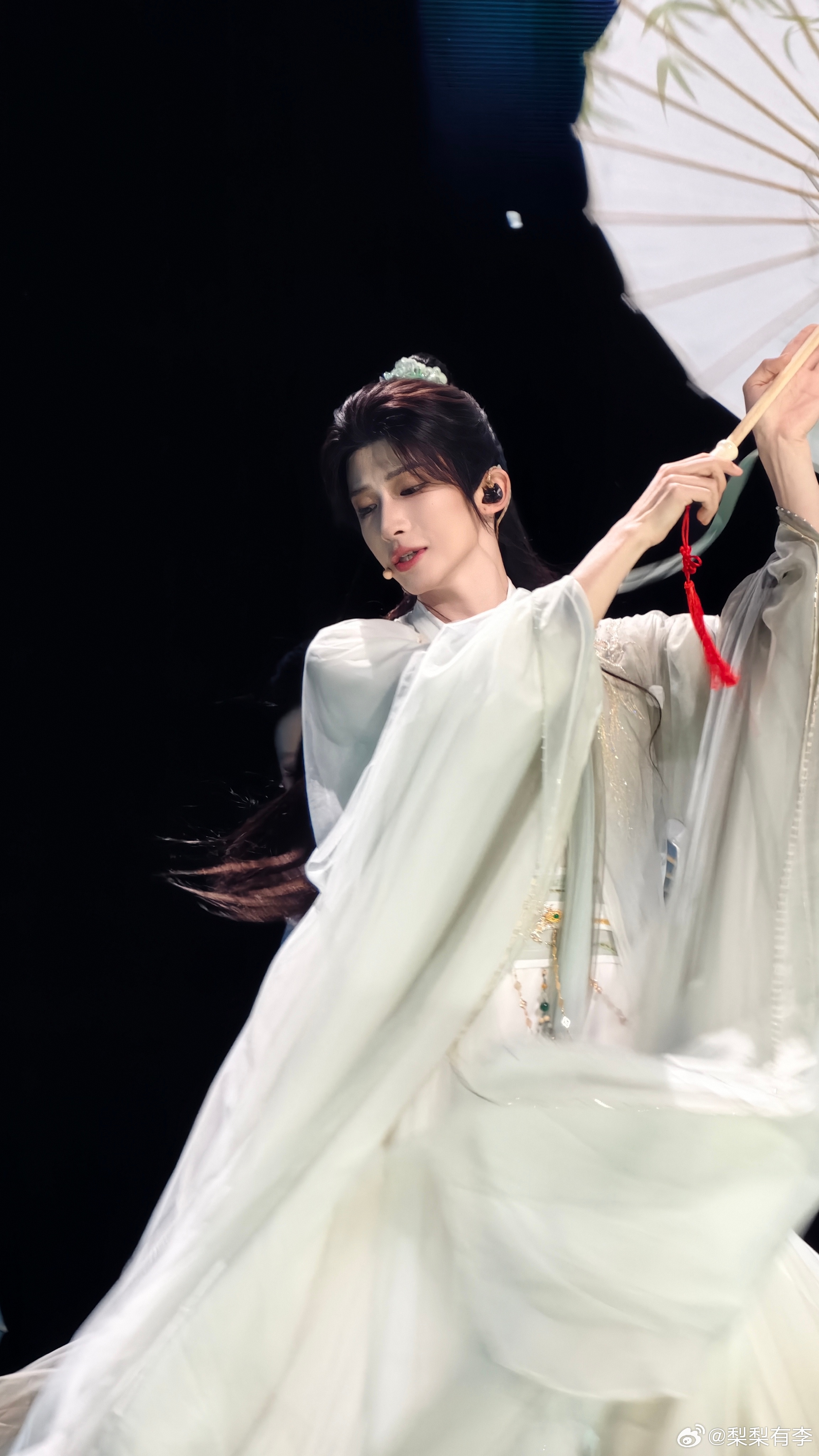 #刘宇杭州演唱会# 💙#刘宇2026宇宙诗人巡演# 清冷小公子原图直出的神 ​