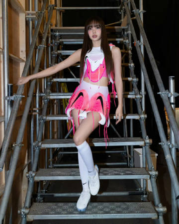 LISA X NIKE <br /><br />🎀