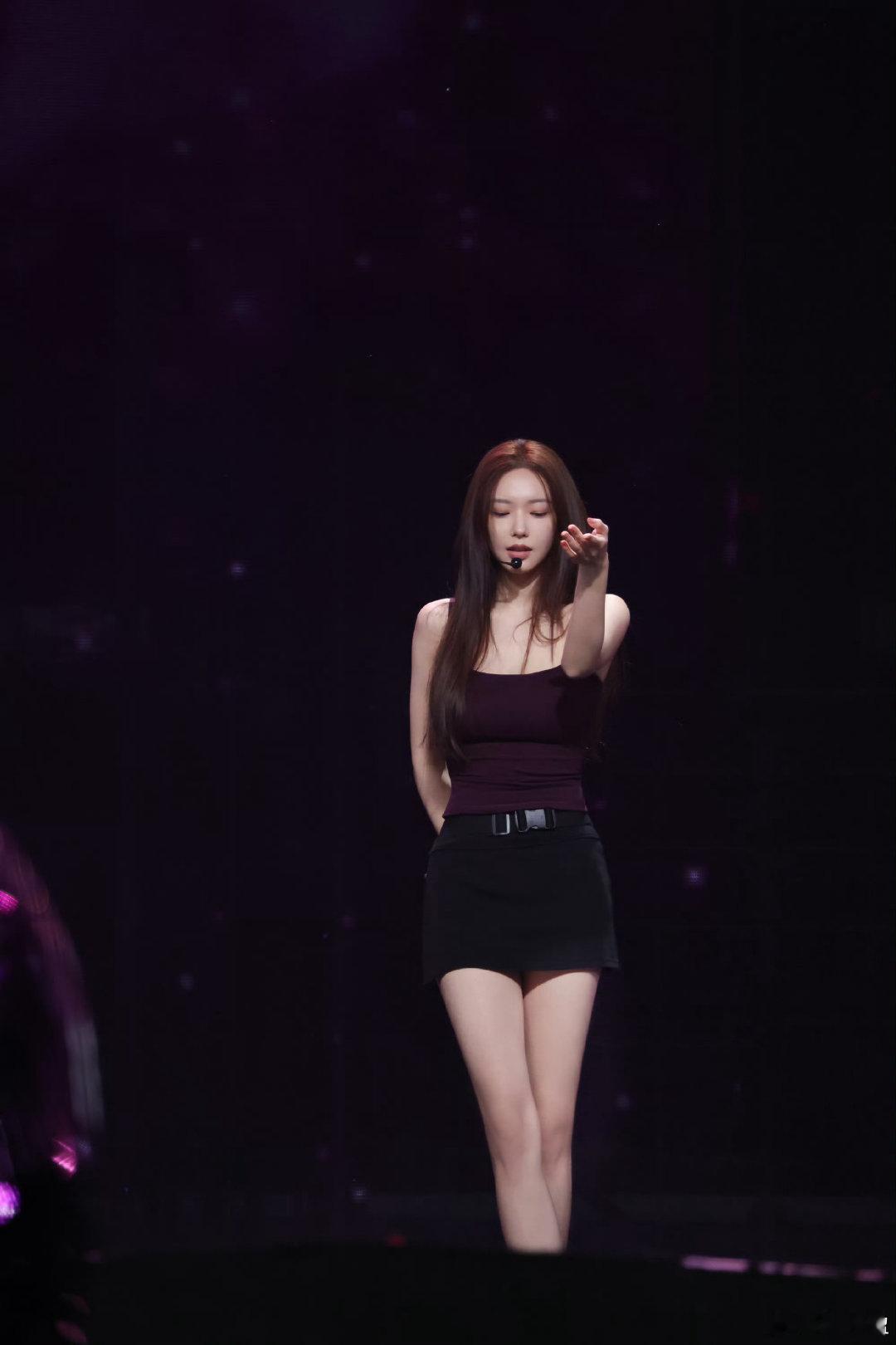 #程潇[超话]# cx#程潇海岛舒服日志# cx#程潇姜婉怡#

 "𝓑𝓵𝓪𝓬𝓴 𝓡𝓸𝓶𝓪𝓷𝓬𝓮 𝓪𝓷𝓭 𝓢𝓾𝓷𝓼𝓮𝓽 𝓤𝓽𝓸𝓹𝓲𝓪"

​