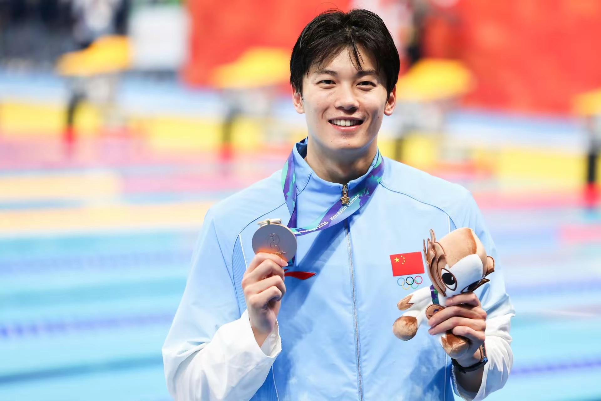汪顺伟大。五战亚运，为顺哥一路的坚守、付出、成就感到骄傲🥹🫶汪顺 顺流而上 名古屋亚运会 (图源网络侵删）