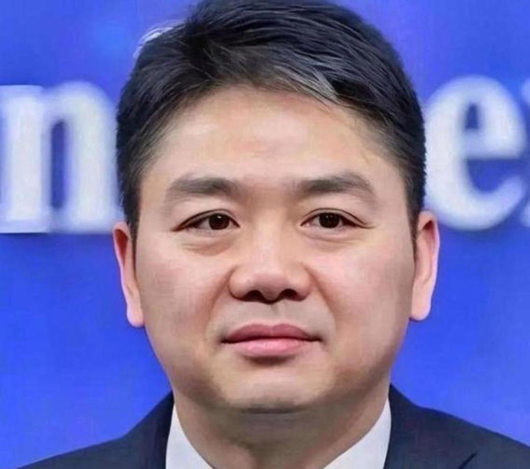 马云：我没离婚，老婆是原配；
马化腾：我没离婚，老婆是原配；
王健林：我没离婚，老婆是原配；
刘强东：我离过婚，我是老婆原配；
不得不承认，这些商业大佬背后都站着一位优秀的女人。不仅事业搞得风生水起，婚姻也比一般人稳固。除非实在没办法，不然没人会轻易丢掉原配、选择离婚。
所以说，大家 ​