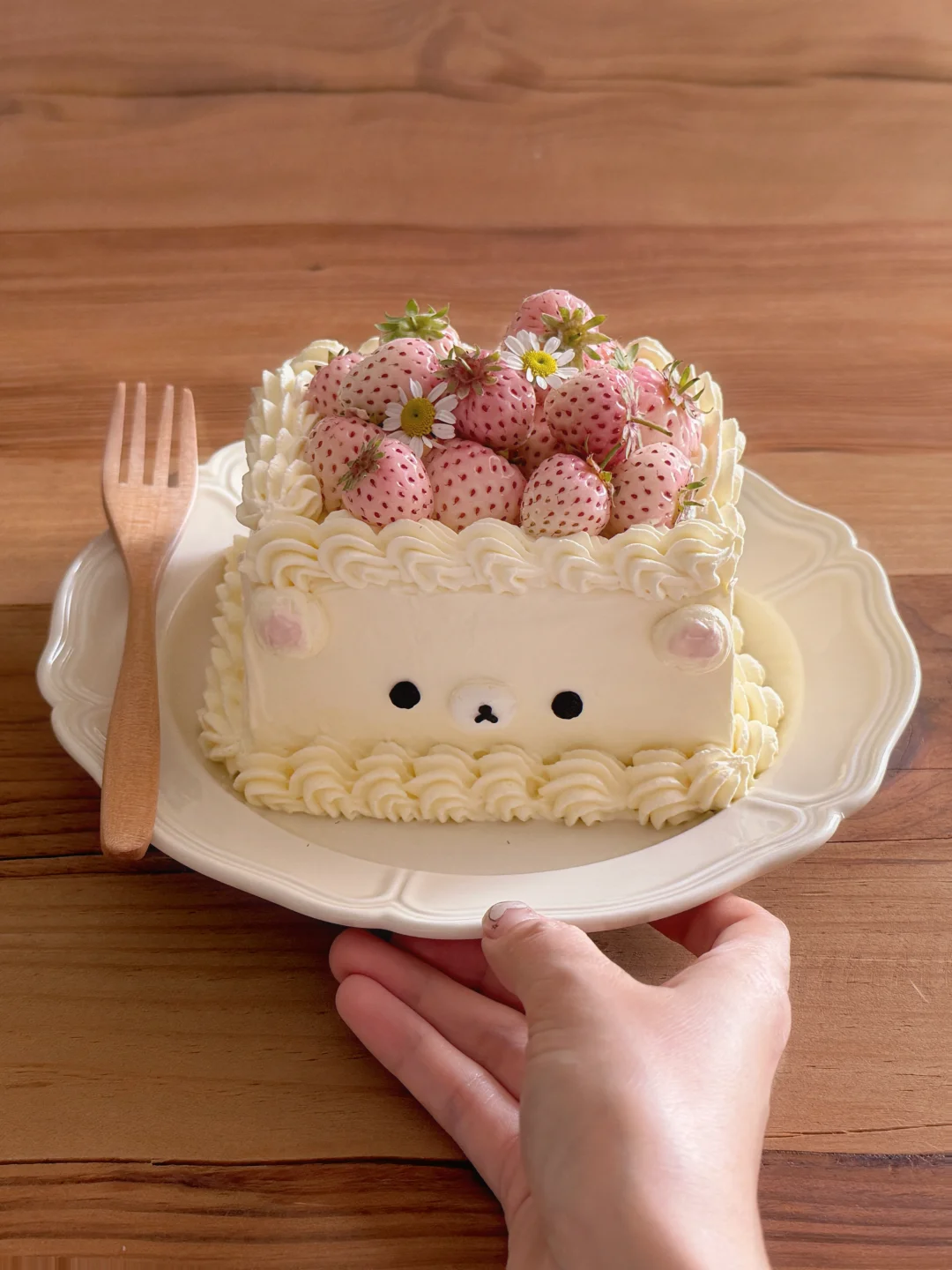 轻松熊迷你粉玉草莓蛋糕🌸