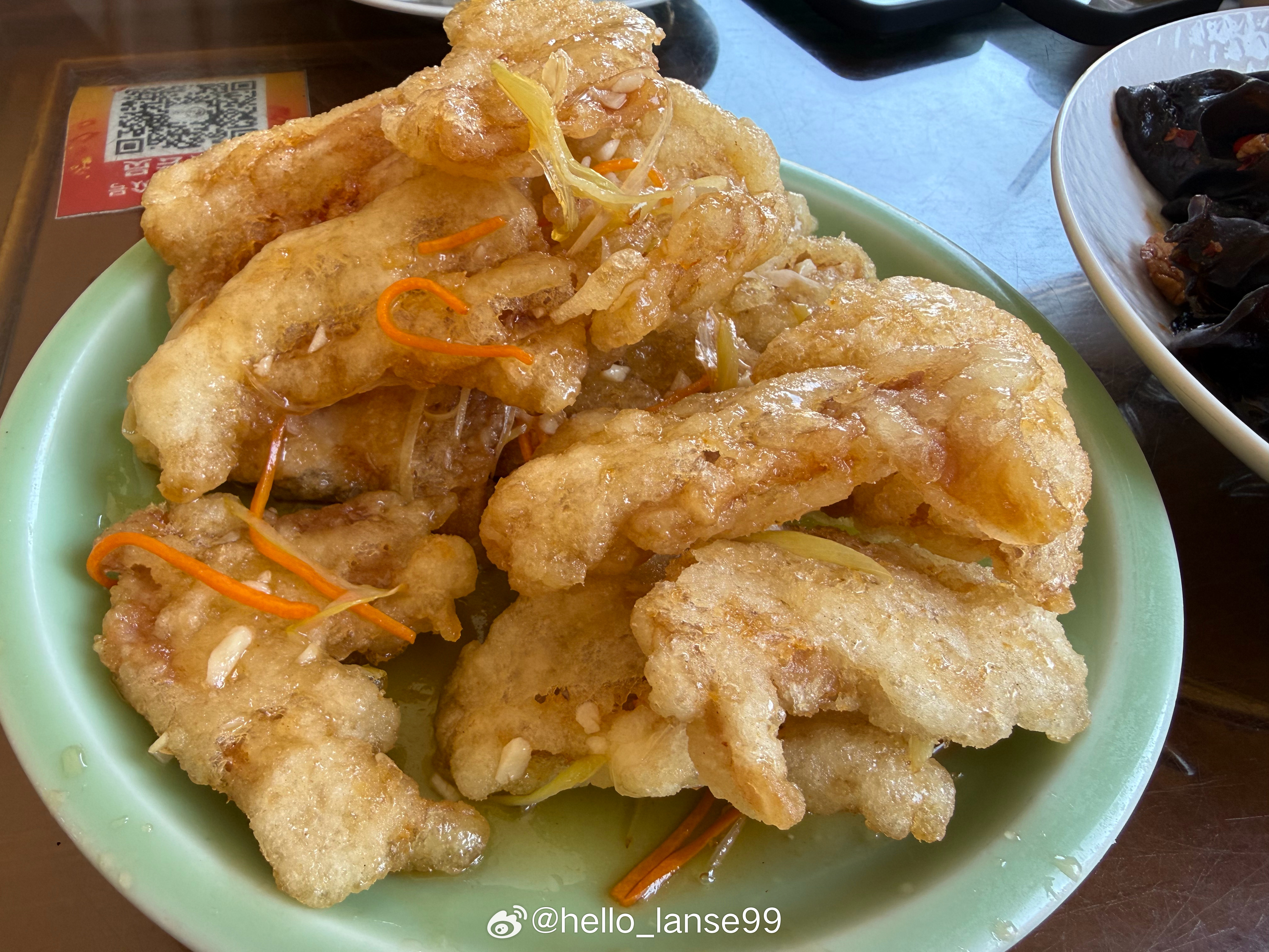 这家锅包肉也是好吃的，机场附近  ​​​