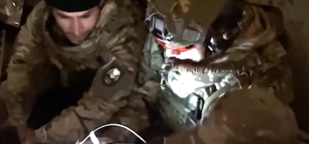 俄军战术升级！俄乌战场的博弈，早就不在单纯比拼前线兵力，无人机攻防已经成了双方角力的核心。

近期俄军一改以往的作战风格，不再被动应对乌军无人机袭扰，而是主动出击精准端掉敌方后方核心据点，针对性猎杀无人机作业小组，战术思路变得极其清晰。

根据俄罗斯卫星通讯社及俄国防部公开战报，俄军近期在哈尔科夫州