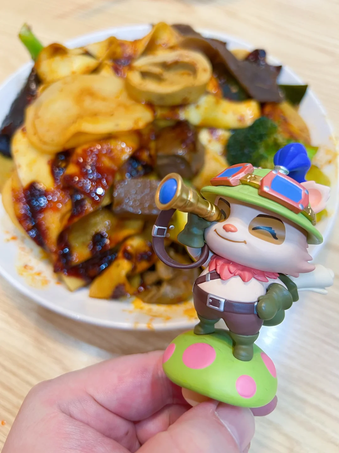 提莫先吃！张掖麻辣烫！