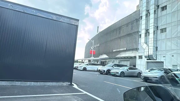 小鹏G7到门店洗车被拒