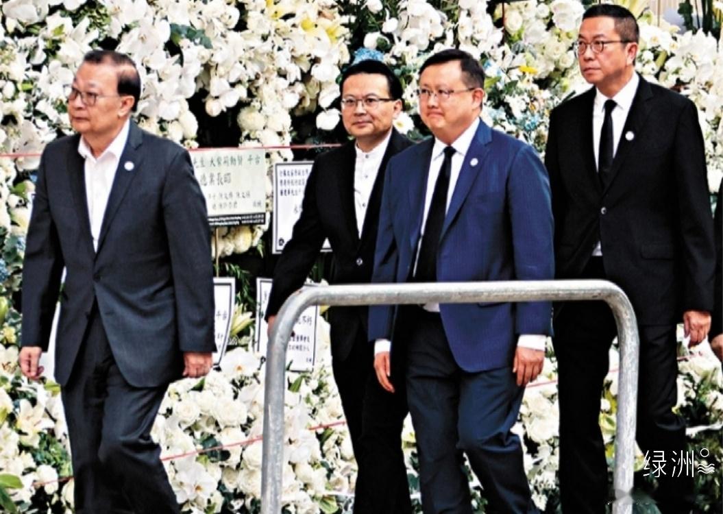 时事新闻 怀念董建华先生（图片：网络）诗文/王纪云（新韵）理论得实践，非为纸上兵。一国出两治，终世守一行。香港繁荣显，建华享誉隆。英贤标史册，永远著高名。  ​​​