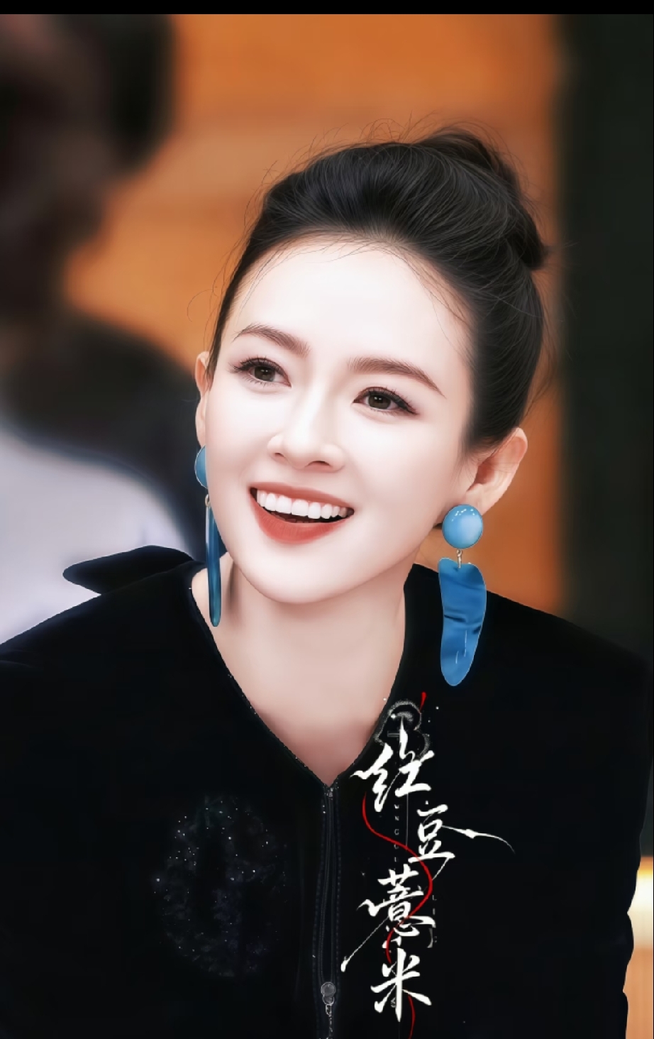 真的不知道汪峰是怎么想的，
老婆是章子怡他都舍得离婚，在外人眼里，章子怡不管气质外形，还是赚钱能力都十分出众，做事利落，对孩子也尽心尽责，单看条件真的挑不出什么毛病。换作普通人，能拥有这样的伴侣大概率会格外珍惜。可再好的外在条件，也没办法直接锁住一段婚姻。很多人都在疑惑，连章子怡都没能让他收心，究竟