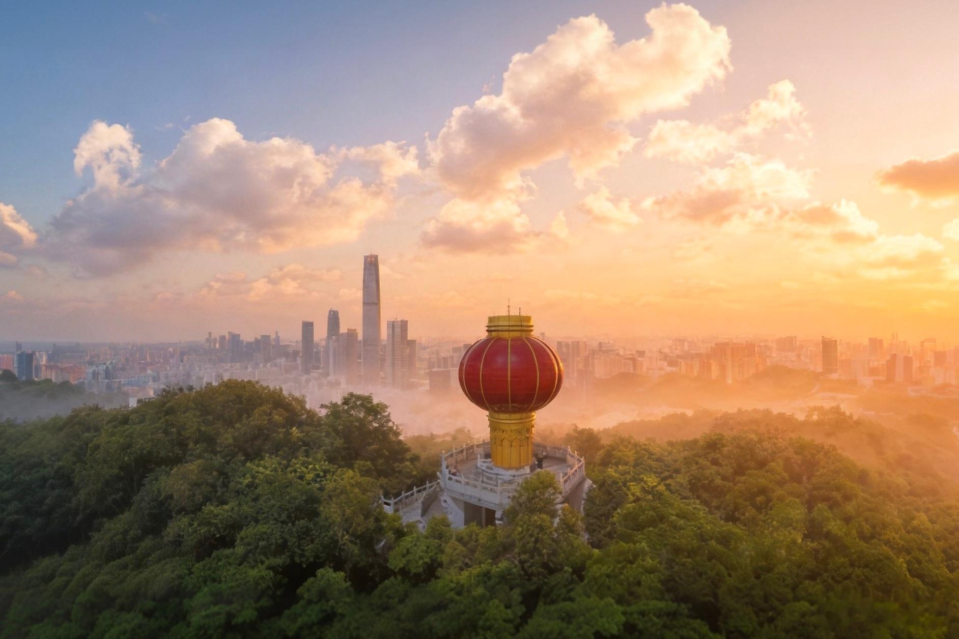 《旗峰晓色》         清晨翻看友人拍下的黄旗山朝曦，对这座莞邑...