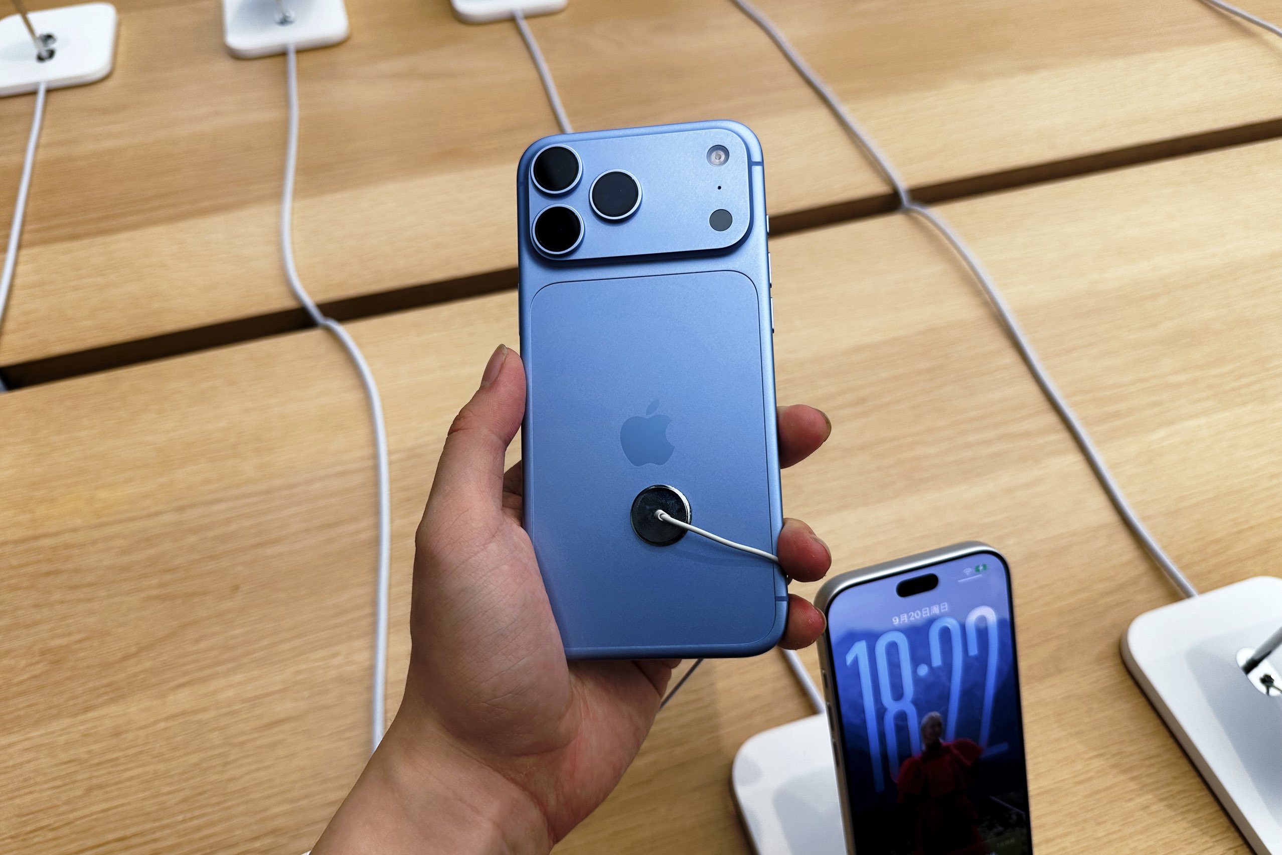 准备从iPhone16Pro换到18Pro？可听完内行老师傅的建议后，劝退了