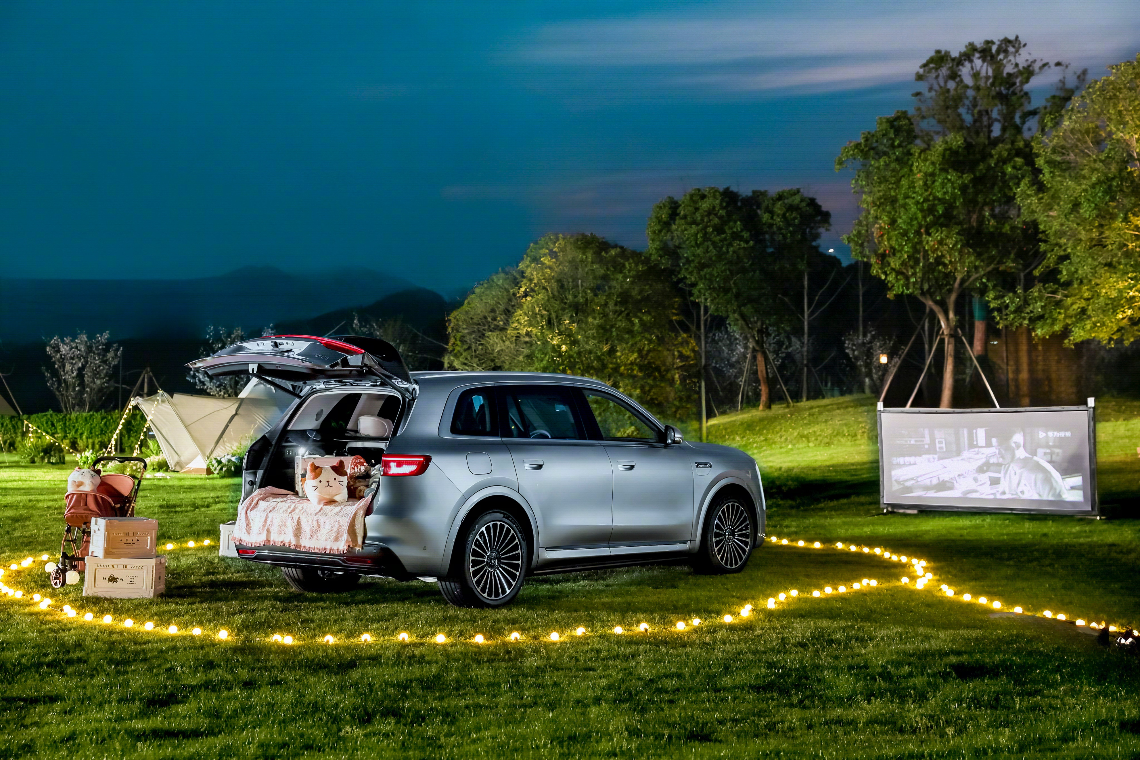 春节返乡，为什么大多人都愿意推荐问界M8？ 在汽车行业，没有什么比用户...