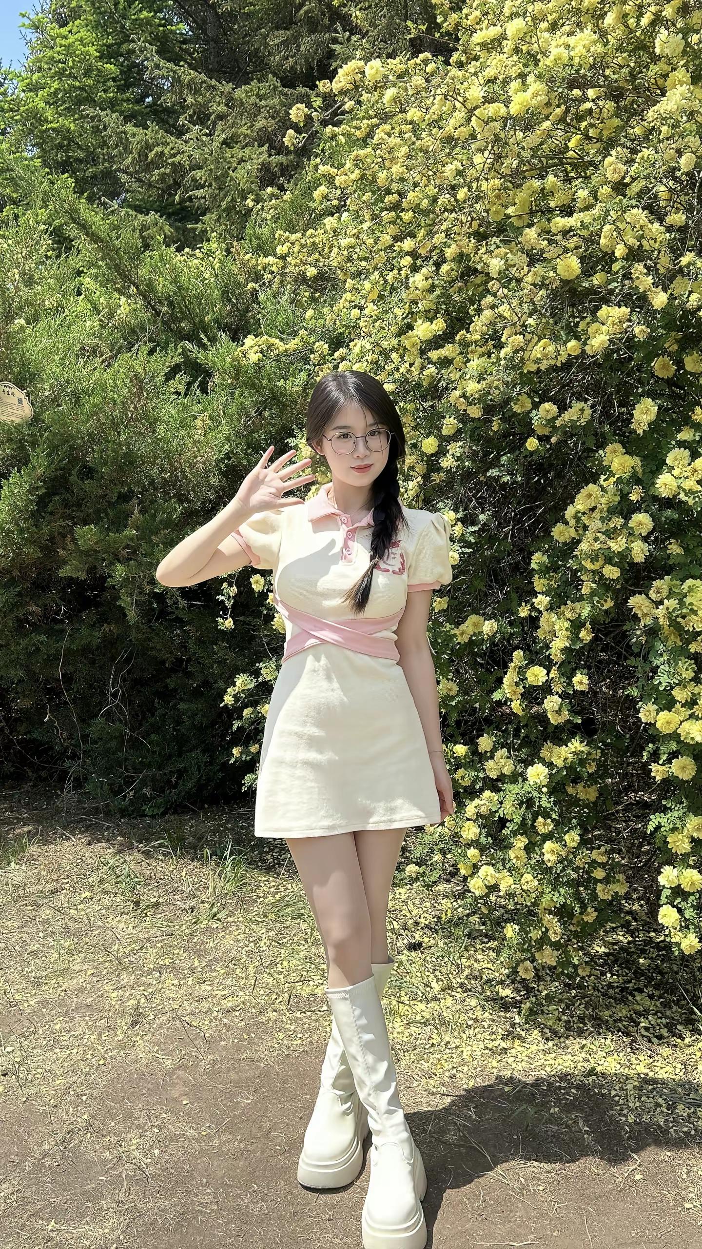 wu...la la la…💛。吹吹风曹格 少女感ootd 元气森女look