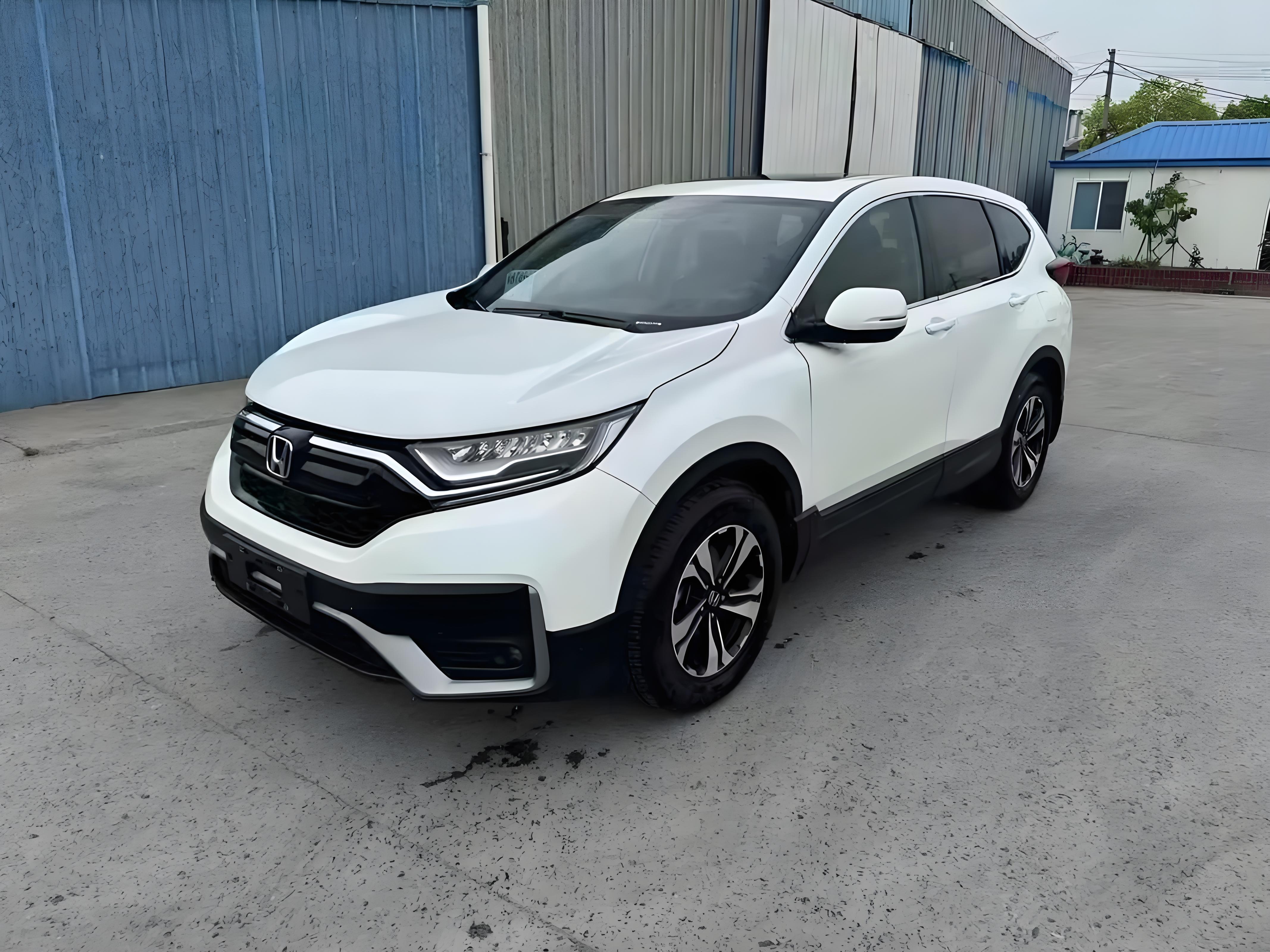 二手家用SUV：CR‑V、RAV4荣放、途观L，家用到底该上哪台？
很多家庭选二手车优先看SUV，看重通过性和装载能力。今天拿市场三台热门选手本田CR‑V、丰田RAV4荣放、大众途观L做横向对比，预算10‑14万，二手怎么选，哪些年款值得入手，哪些要绕道走。
先说本田CR‑V：值得买2019‑202
