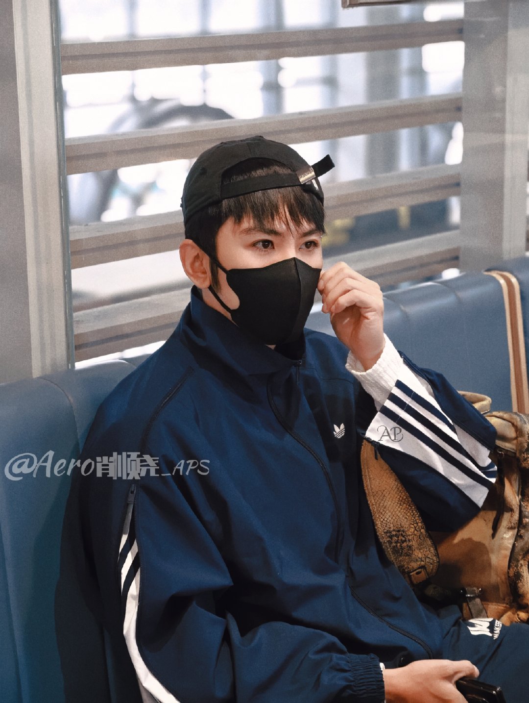 #肖顺尧时光印记# 
妈呀，我哥这一身也太帅了吧[期待]

#肖顺尧尧意时光励光巡演# ​