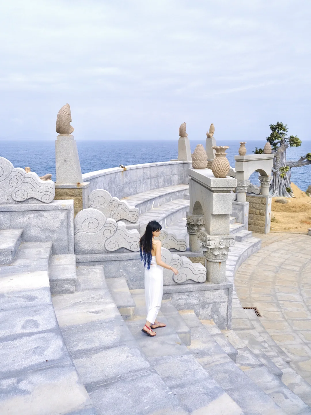 就在国内❗️海边悬崖之上的月光古堡美炸了