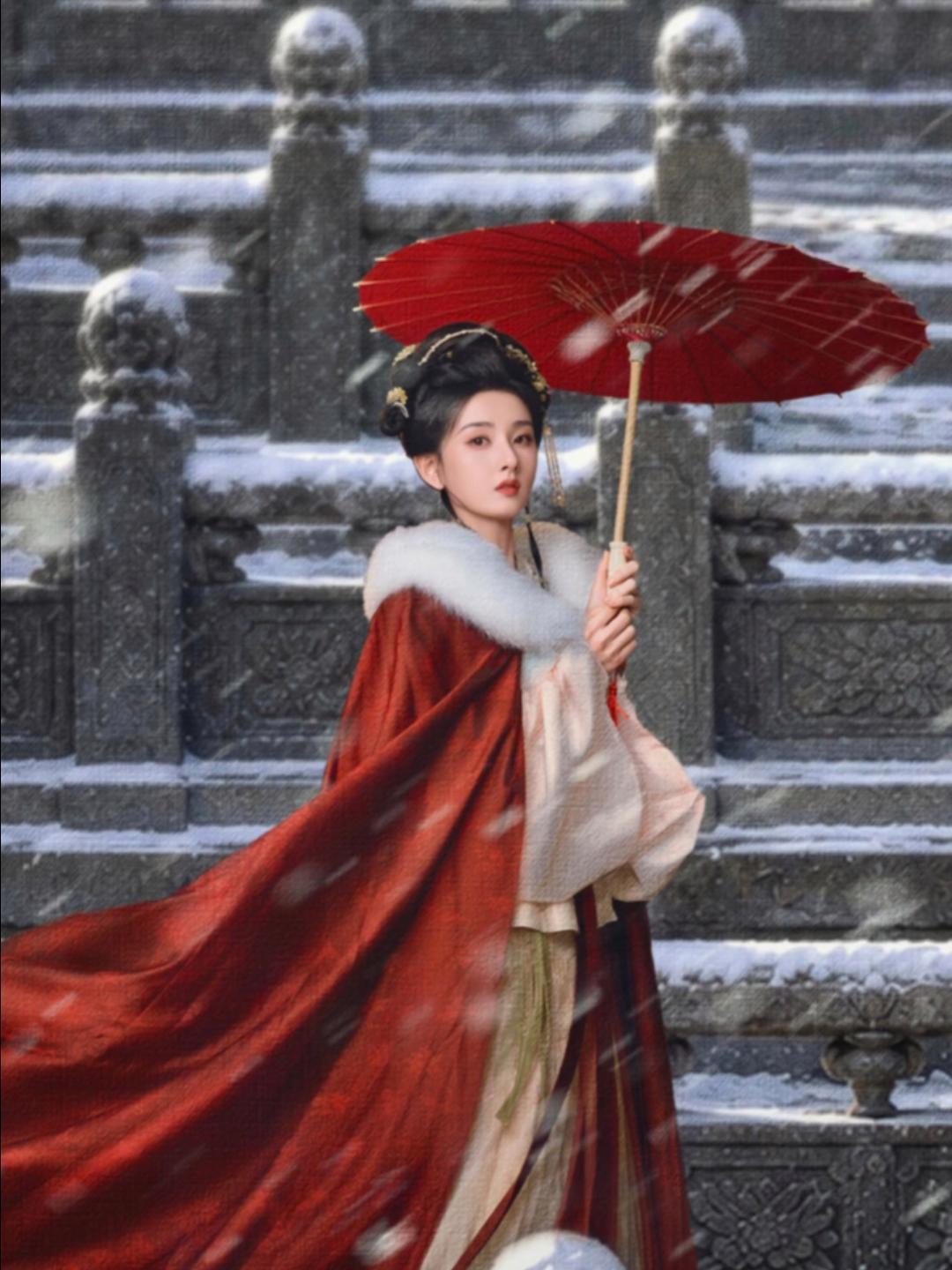 1. 宋祖儿、陈鑫海主演的《表妹万福》已顺利通过审核并取得发行许可证，全剧共35集。

2. 网传曾舜晞、张康乐、刘些宁主演的《奇幻人生》暂定于10月底在优酷上线，具体播出时间仍以官方消息为准。

3. 芭莎、Vogue时尚盛典计划于10月举行，W盛典则定于11月在澳门举办。

4. 芒果TV新综艺《旷野地图加载 ​