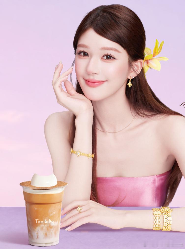 此次高通公布的则是专利许可协议续签，并未提及新的芯片供应安排。但放在苹果推进基带芯片自研的背景下，双方合作的重心正在从芯片供应进一步转向专利许可。高通此前也公开承认，苹果减少采购其芯片将对其芯片业务造成影响。今年7月，高通预计苹果相关收入的下降将加快#每日一善##熊猫守护者##阳光信用 ​
