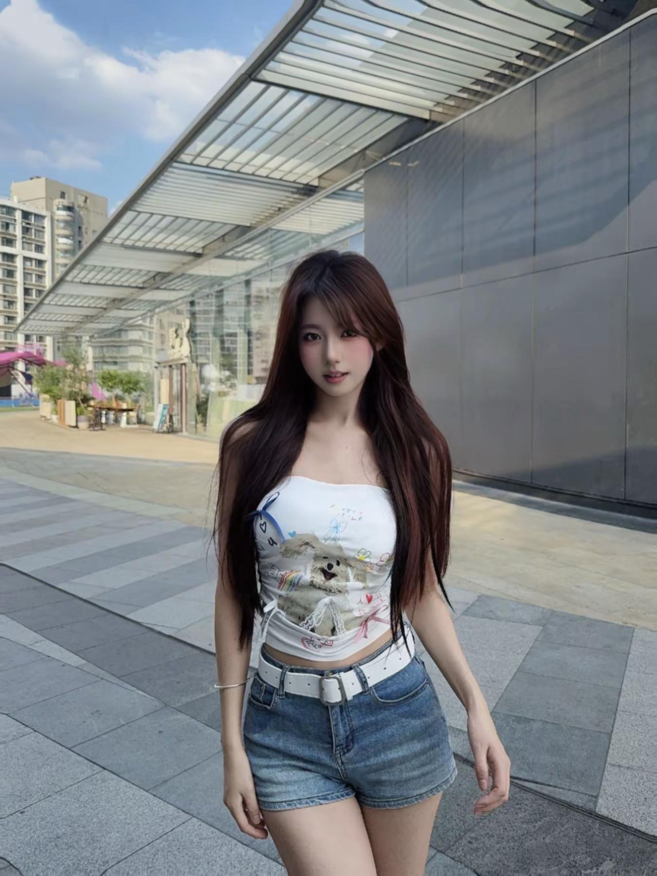 <p>笨蛋美女 <!--{img:0}--><!--{img:1}--...