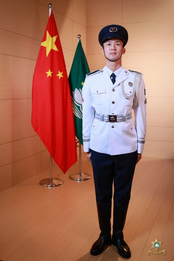 澳门治安警察局(澳门治安警)新式礼服