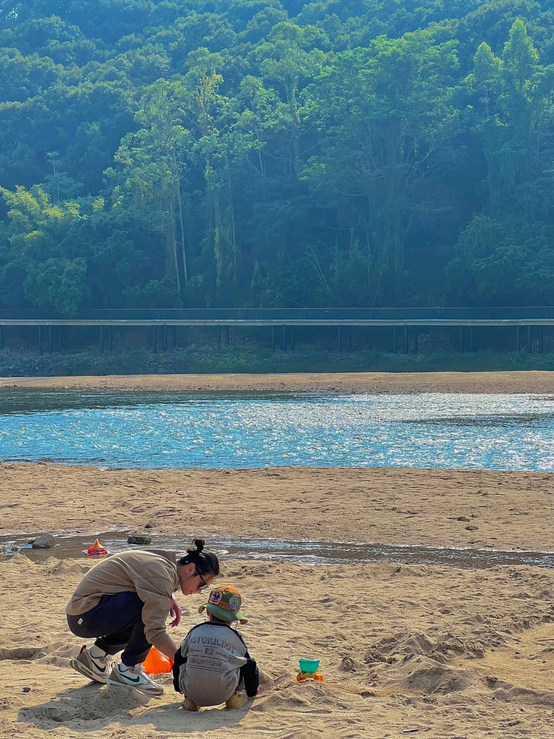 五一反向旅游太爽啦❗️无人沙滩玩水露营烧烤