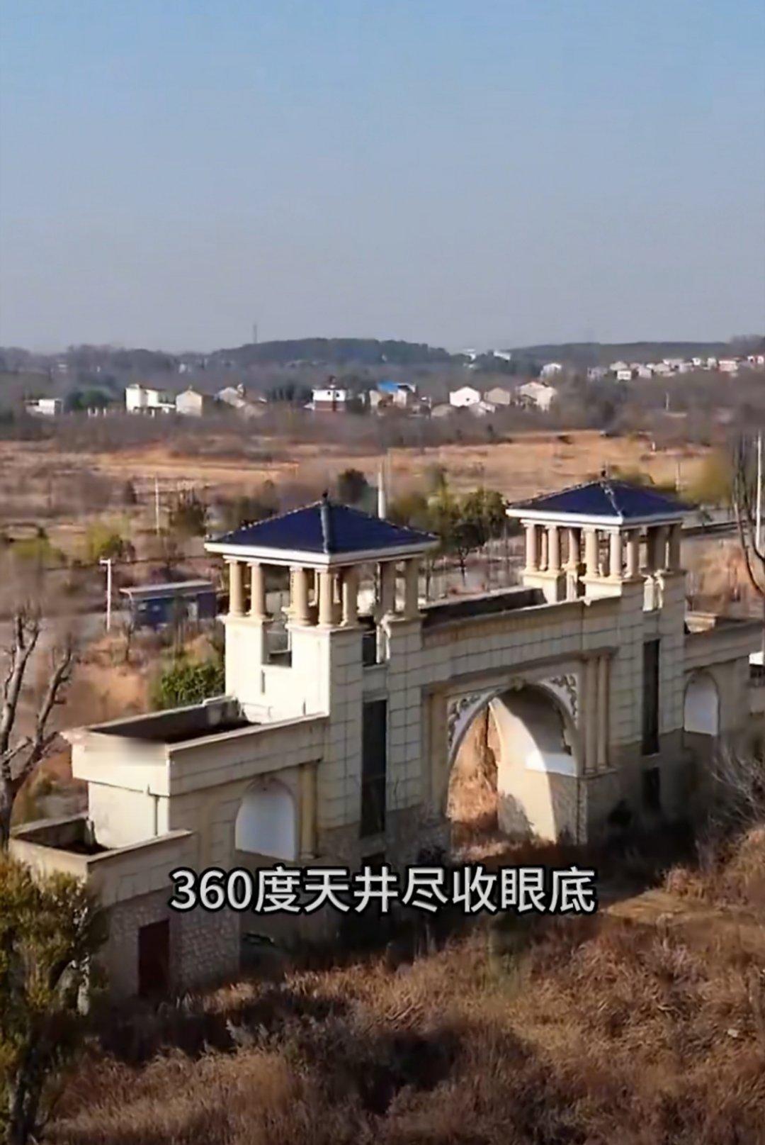 保交楼是底线，但业主的血汗钱同样不该被无视。当政策明确“先交房后退款”，看似大局为重，实则将最大的风险转嫁给了个体。那句“得癌症才能退”的传闻，听着不仅心酸，更是对弱势群体尊严的二次伤害。

面对困境，必须保持清醒：切勿轻信口头承诺签下退房协议，一旦手里没房、身份变普通债权人，维权 ​