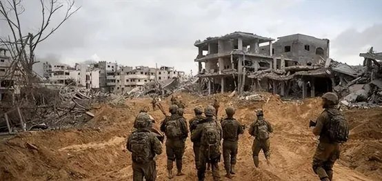 “伊朗导弹准备打击欧洲境内的美军基地！”2026年8月19日，英国媒体，“金融时报”报道称，“伊朗考虑如果美国总统特朗普升级战争局势，将打击欧洲境内的美国目标 - 伊朗军队已评估打击东南欧的美国资产，包括美军，北约在保加利亚的基地，塞浦路的军事基地也在名单上，英国在塞浦路斯空军基地，已经在 ​