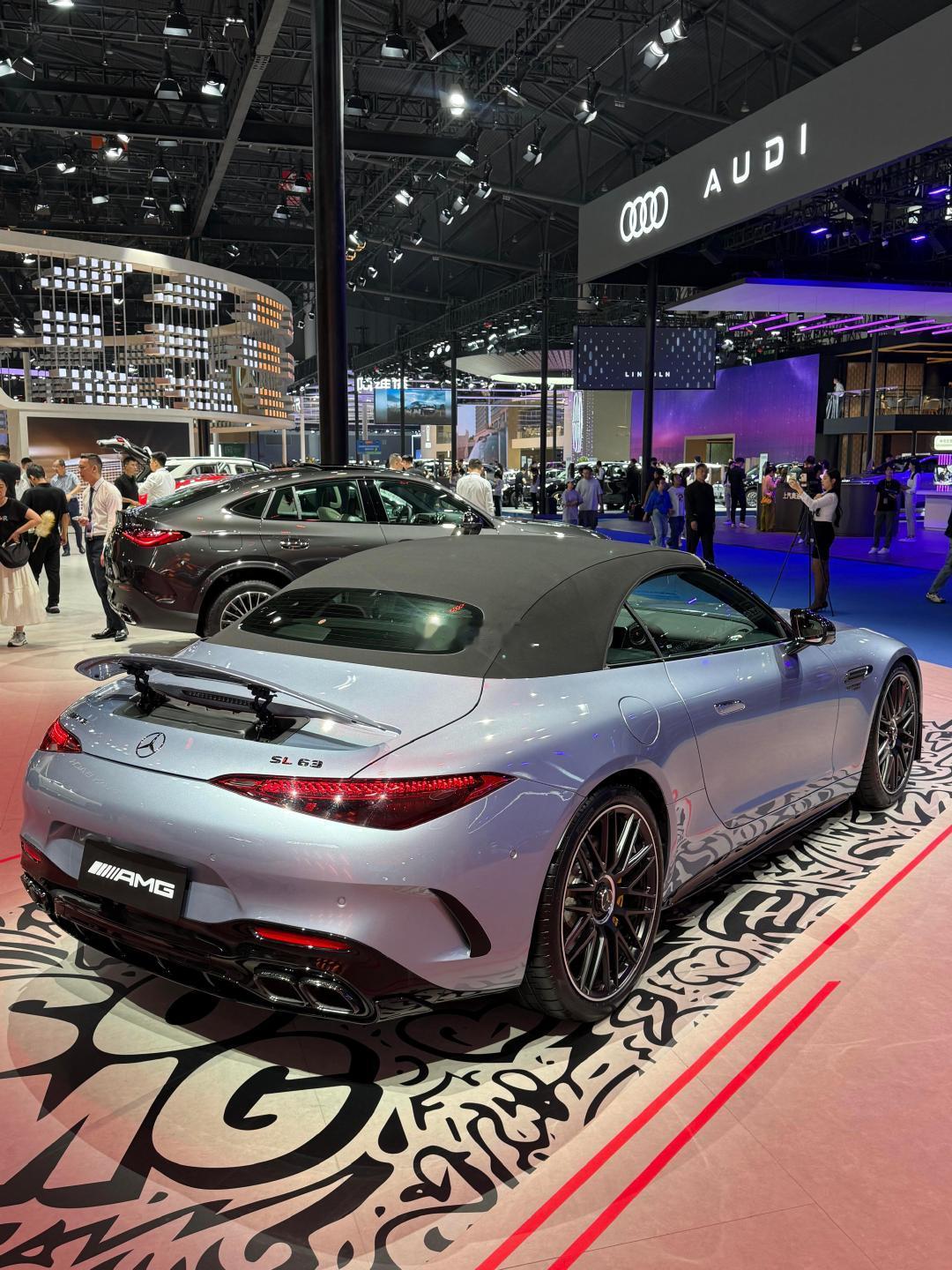AMG SL63蔚蓝海岸蓝色/深白色内饰#奔驰amg# ​