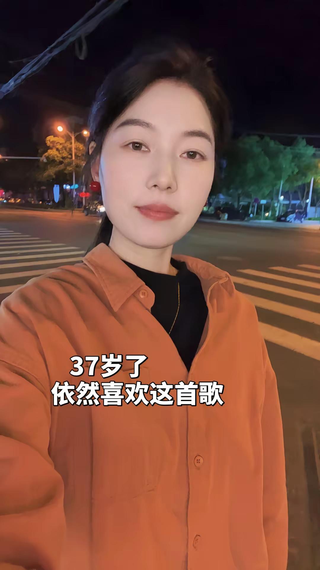 任贤齐最好听的歌之一《花太香》歌词豪情万丈，曲风宛转悠扬！经典歌曲花太香任贤齐前奏一响拾起多少人的回忆