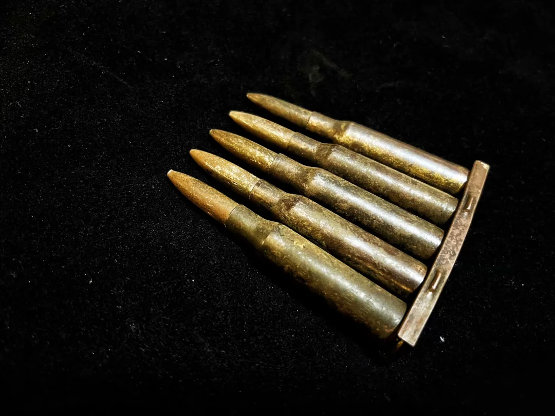 一板特殊的38式蛋壳，有人发现区别么