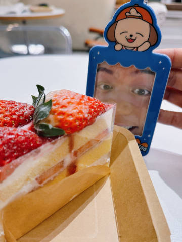 明明是为了给哥庆生，但拍出了很可笑的东西…果咩