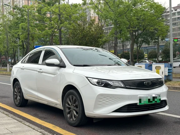 挖到一台22年上牌吉利帝豪EV  pro