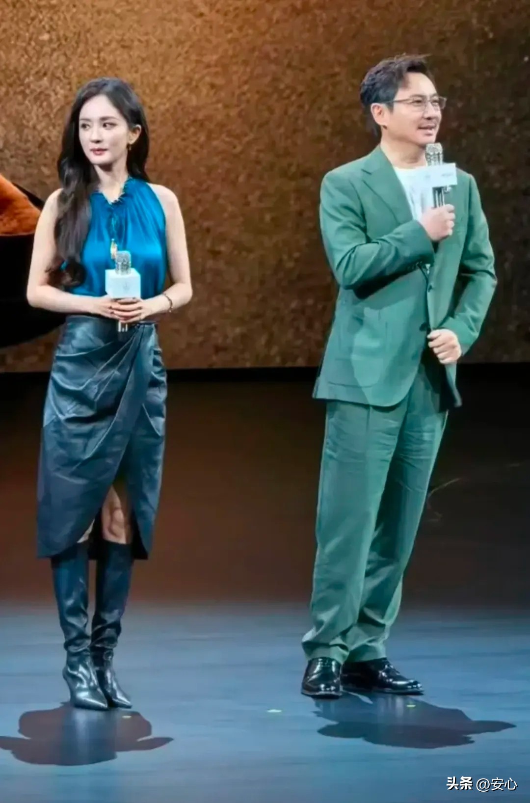 沈腾在华为享界G9发布会上一拿话筒就说自己是“鸿蒙智界”品牌代言人。话没说完自己就意识到说错了，马上改口“鸿蒙智行享界”，然后补了一句嘴有点瓢，刚才站外头等半天于总压堂了。台下的人都笑了，余承东也笑了。他穿着绿色西装戴着眼镜，瘦了之后整个人看着比以前精神。华为鸿蒙智行下面有问界、智界、享界、尊界、尚