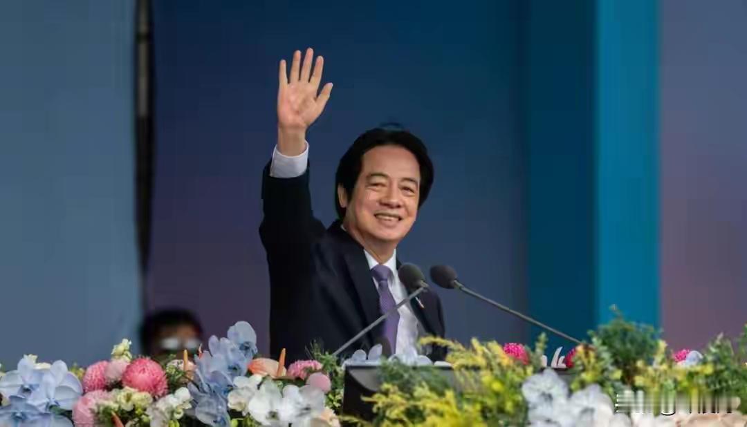 赖清德“双十”讲话刚落音，多海域同步军事训练拉开帷幕
 
赖清德“双十”讲话的话音刚落，大陆果断采取行动。
 
近日国内多地海事局密集发布航行警告，解放军计划在至少五处海域同步开展实装作业、实弹射击和军事训练，相关活动持续至10月17日。
 
具体安排：渤海秦皇岛海域，12日至16日开展实装作业；黄