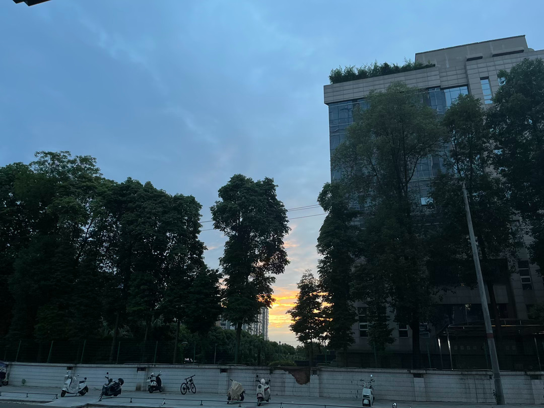 办公室新安装的监控正对着我的电脑屏幕[哆啦A梦害怕][哆啦A梦害怕]总...