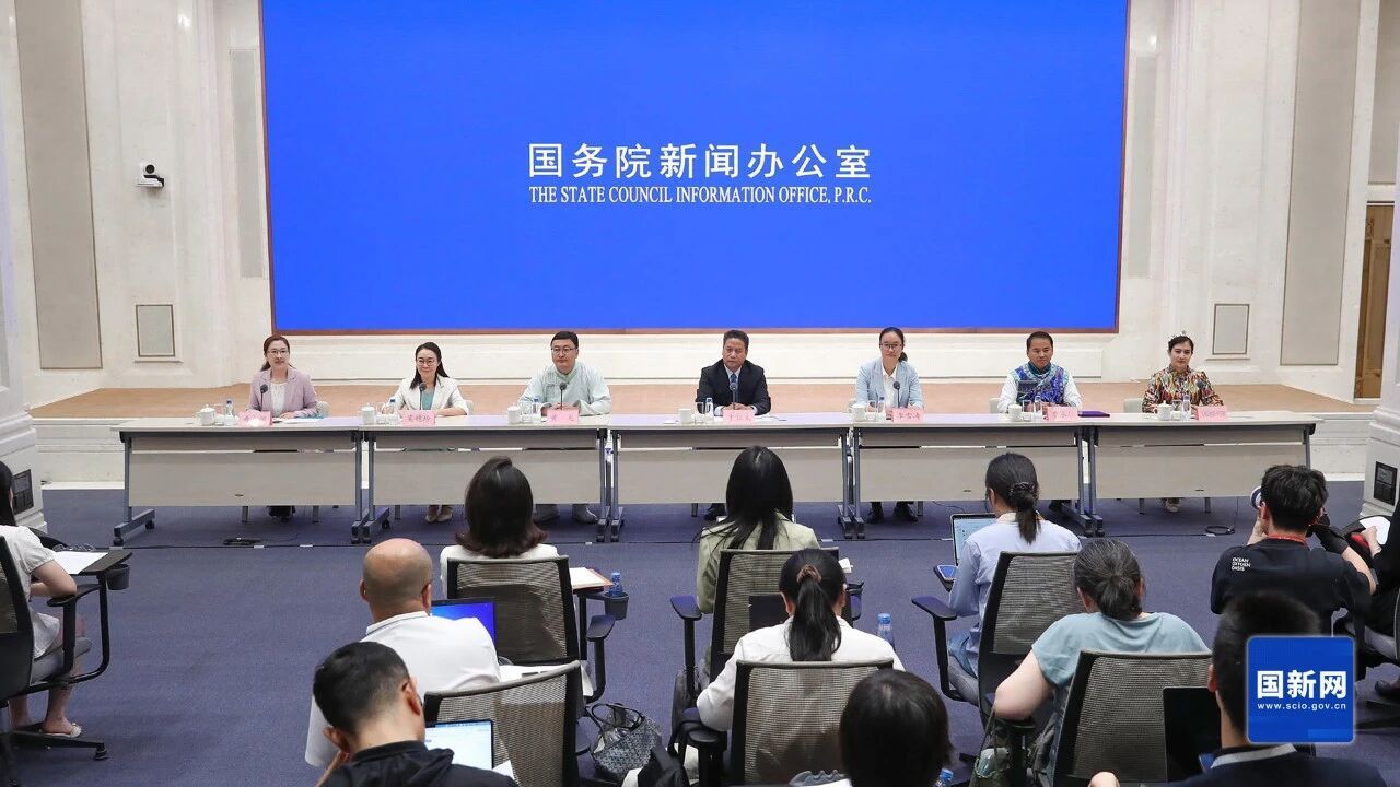 【“幼儿园里，我有个‘阿达西’”】“我们幼儿园有2个小班的小朋友，一个...