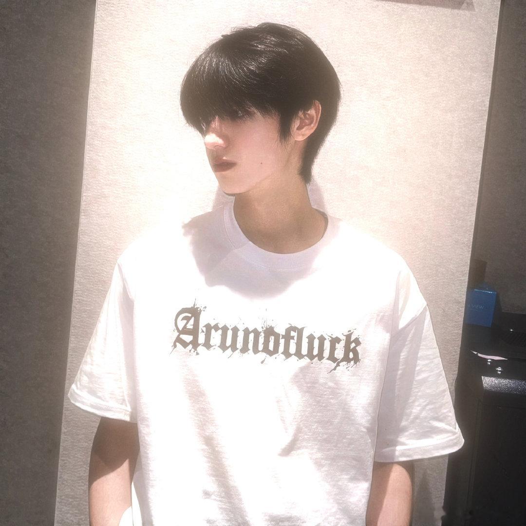 #朱志鑫[超话]# 🐱 #和朱志鑫的纪实陪伴# 🐱#22x日志# 

听着你的歌 我们走向永远Listening to your song, we go forever.

​