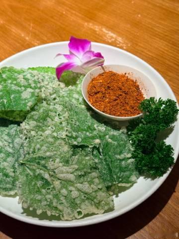 广州荔湾区的银灯食府还有棉湖的阿嬷冰室，在上边铺天盖地的好评，去的人都...