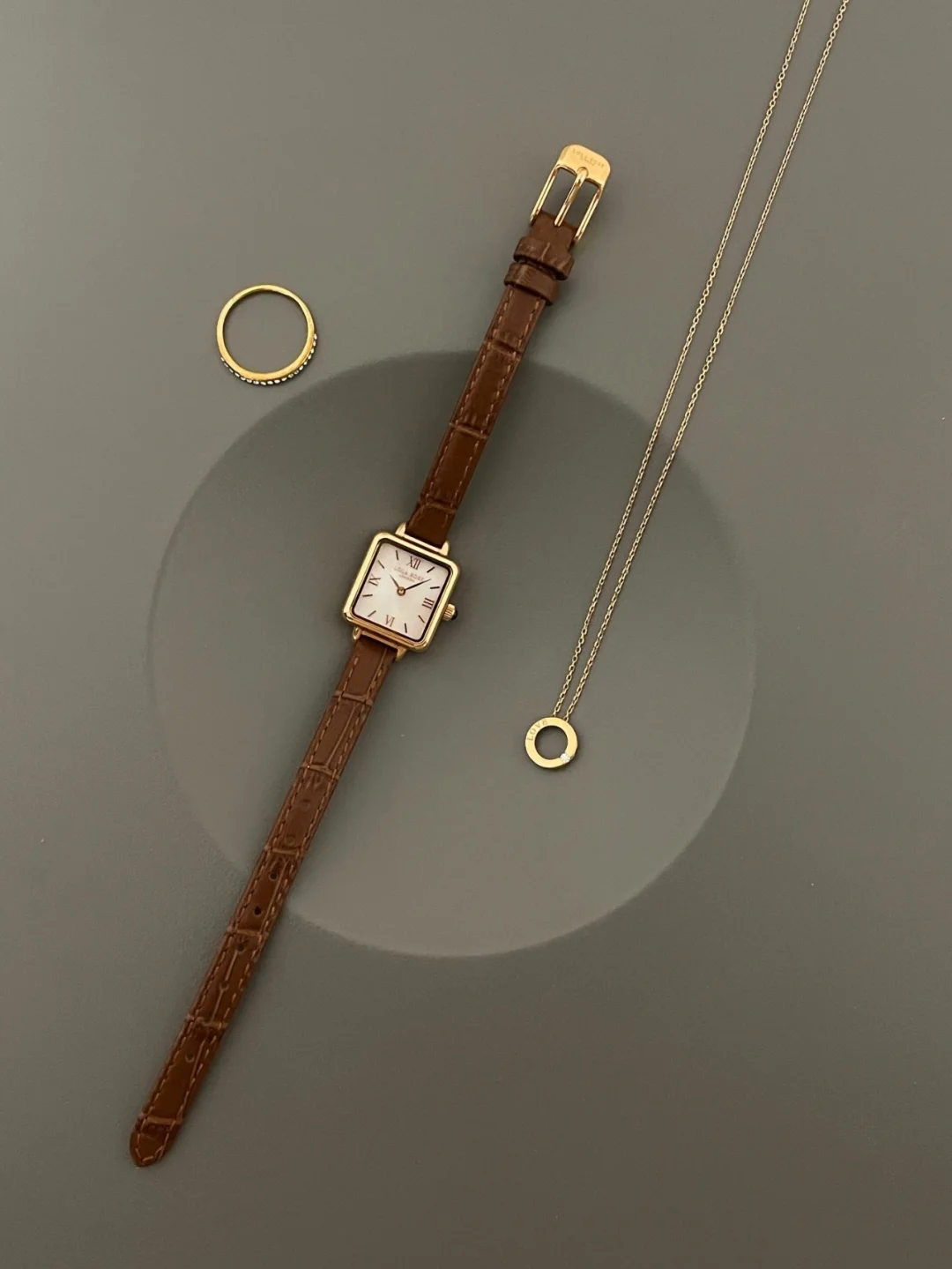 精简首饰 | 日常金色系首饰和搭配思路