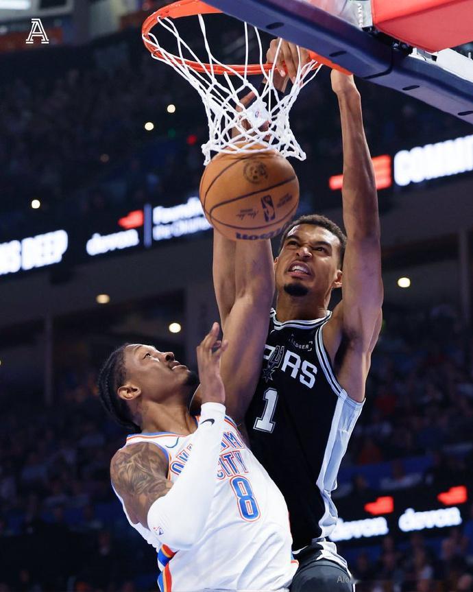 今晚欧冠决赛之后 明天又是NBA西决抢七大战 这个周末 对于球迷来说自...