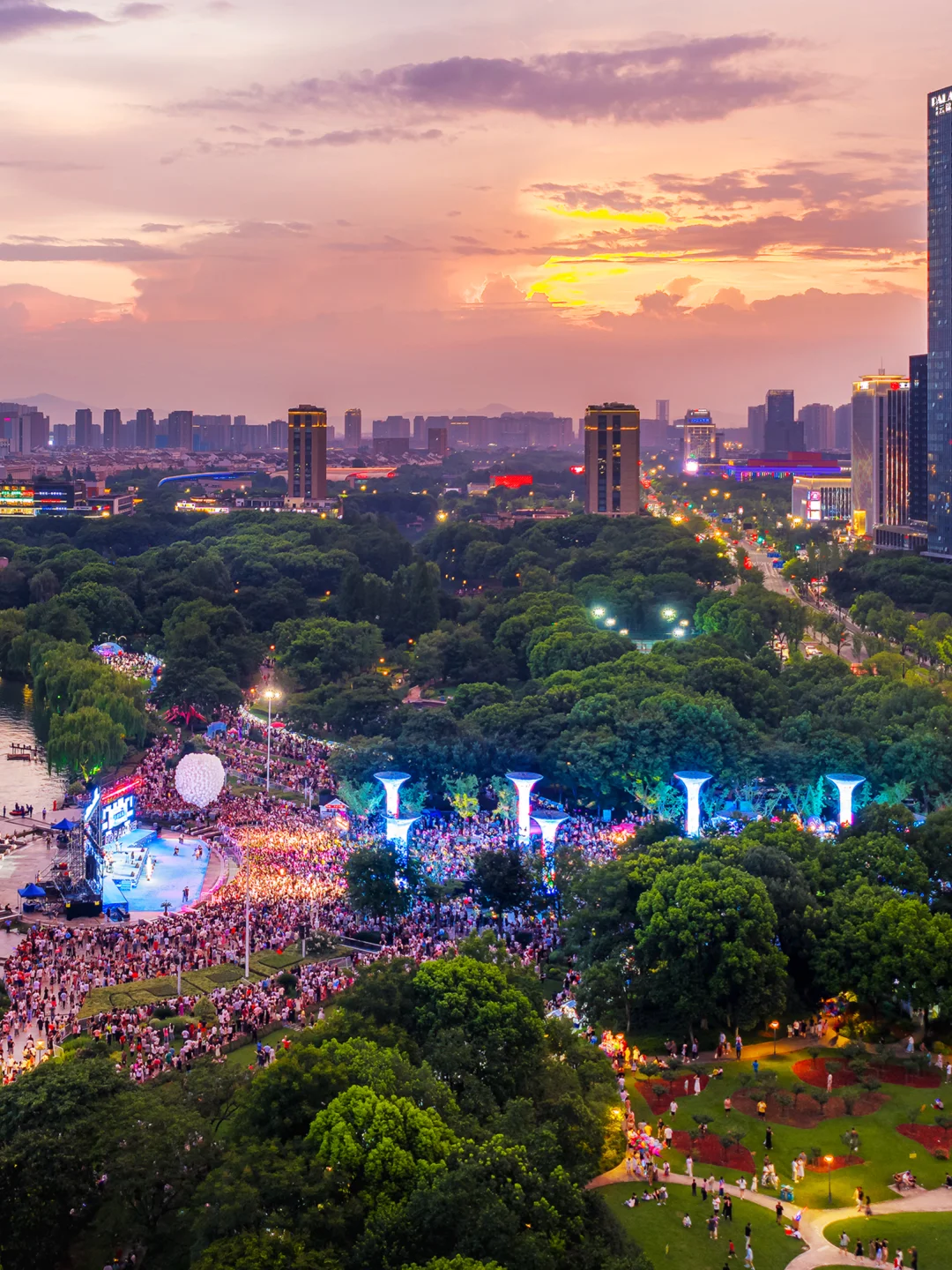 丽江旅游必打卡｜超火🔥的丽江千古情景区💥