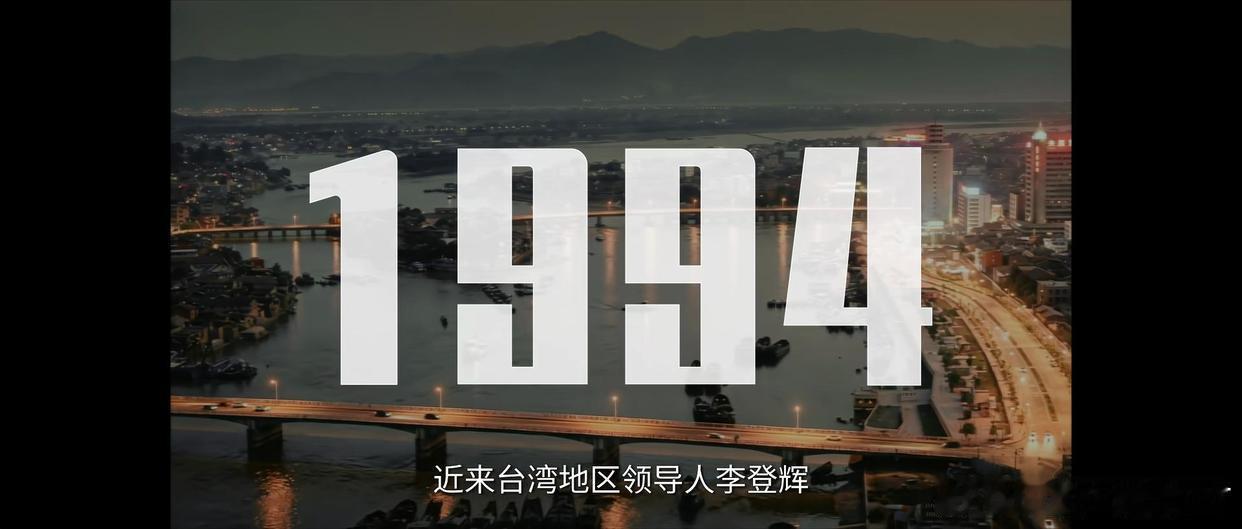 王凯《交锋》首播收视第1，观众评价出奇一致，惊险刺激尺度大，央视押对宝
9月6日晚，由国家安全部主导创作的当代国安题材电视剧《交锋》登陆CCTV-8黄金档。
首播即登顶收视冠军，酷云数据显示第一集以0.94%的起点开播，约15分钟便破2%，峰值达到2.33%左右，市占率一度超过12%。腾讯视频站内热度值更是 ​