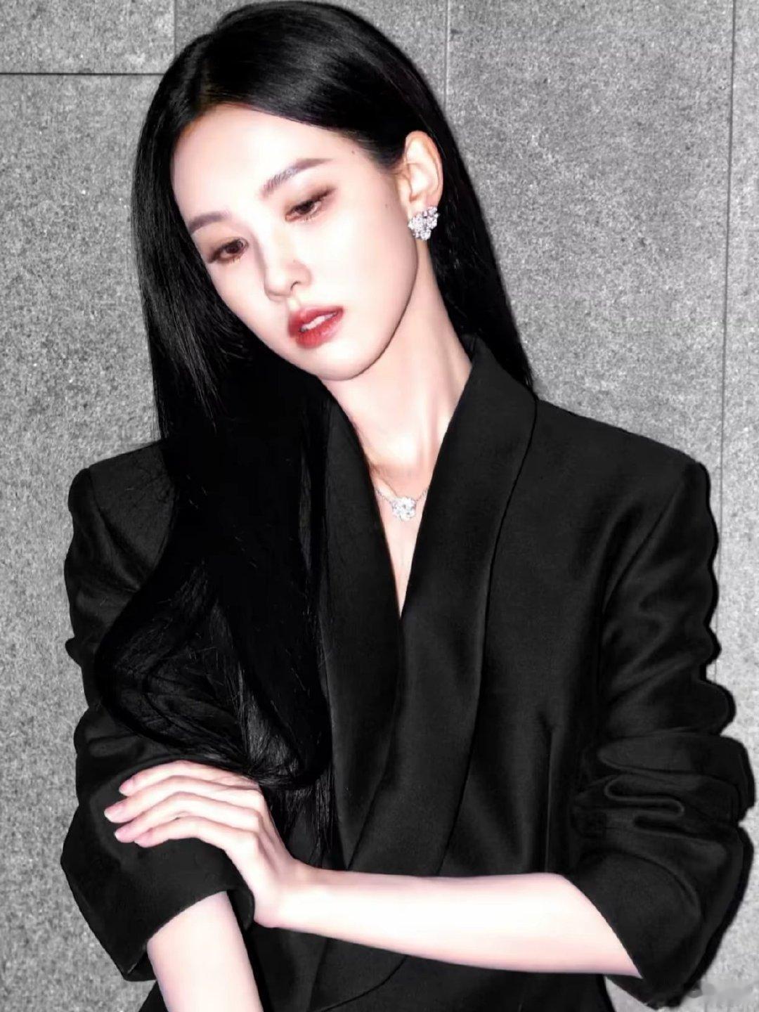 #陈都灵[超话]# cdl那年的权威不必多说
#陈都灵翘楚# ​